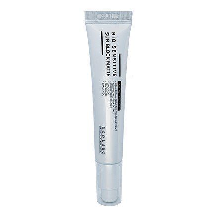 Матуючий сонцезахисний крем USOLAB Bio Sensitive Sun Block Matte Ф220 фото